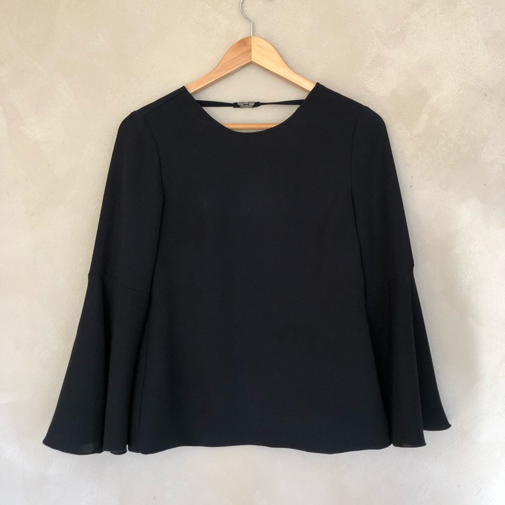 Elizabeth and James Raleigh top